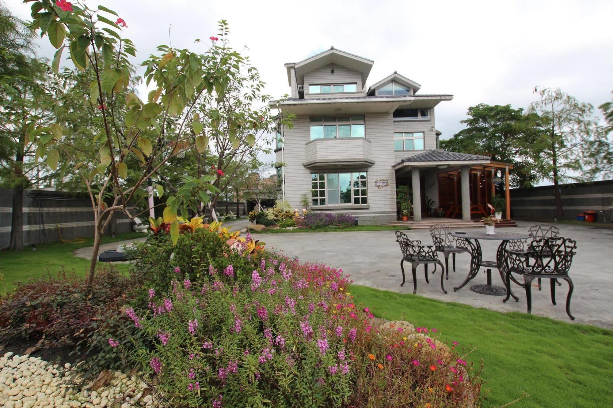 Yilan Pine Villa Homestay Luodong Buitenkant foto